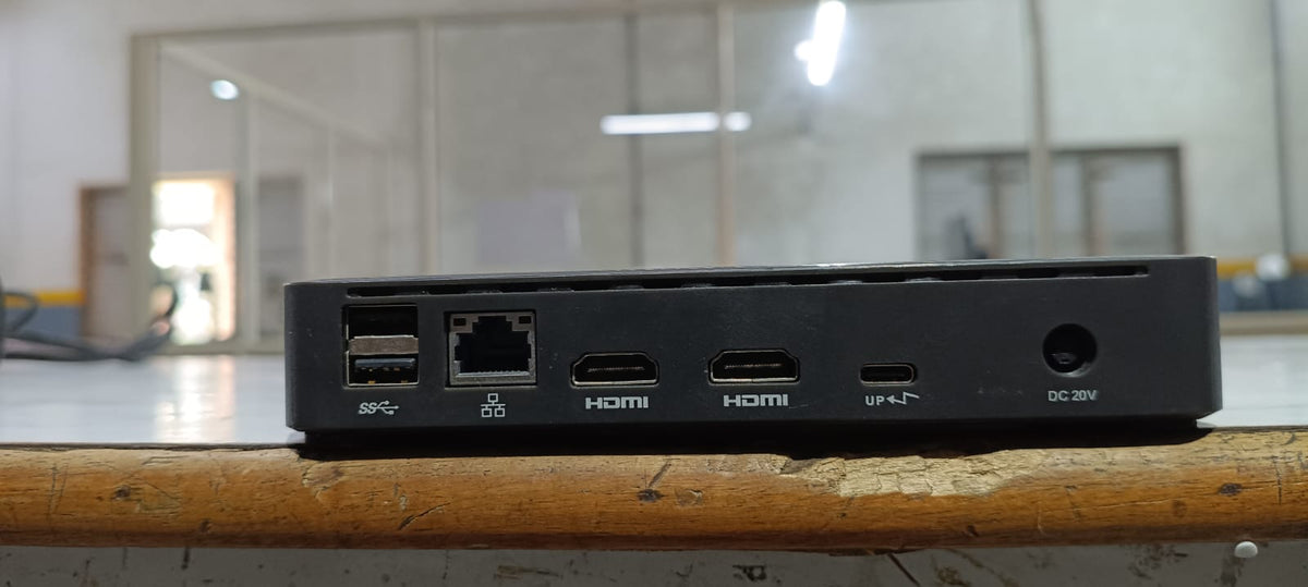 Refurbished Targus DOCK310 docking station, actual unit ports
